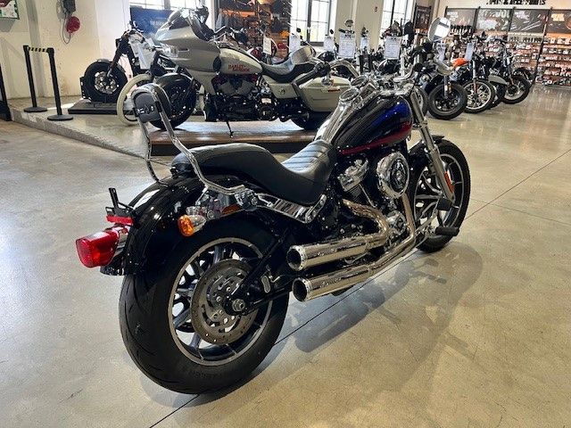 Fahrzeugabbildung Harley-Davidson Low Rider 107cui mit Miller Edelstahl Auspuff