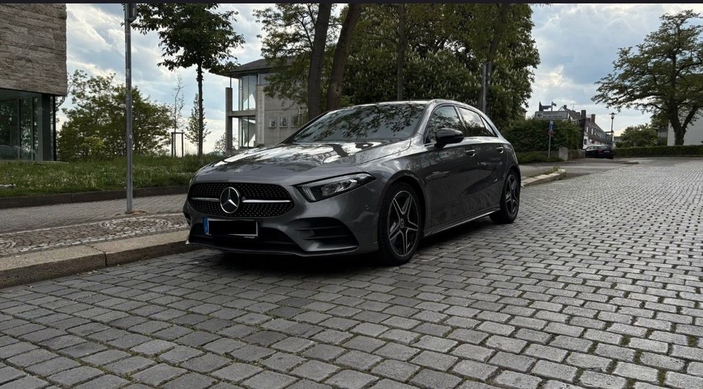 Mercedes-Benz A 220