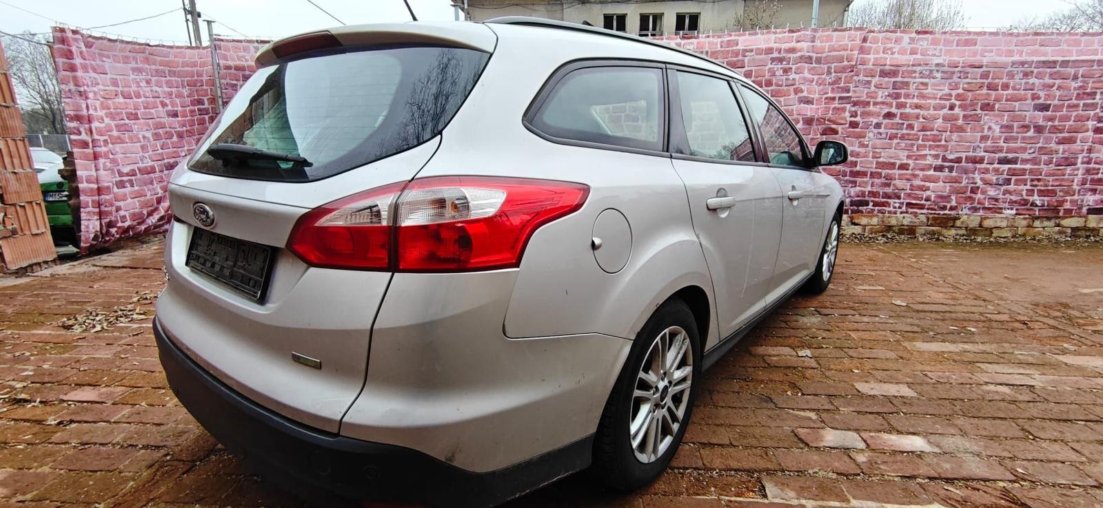 Ford Focus 2013 — photo 8