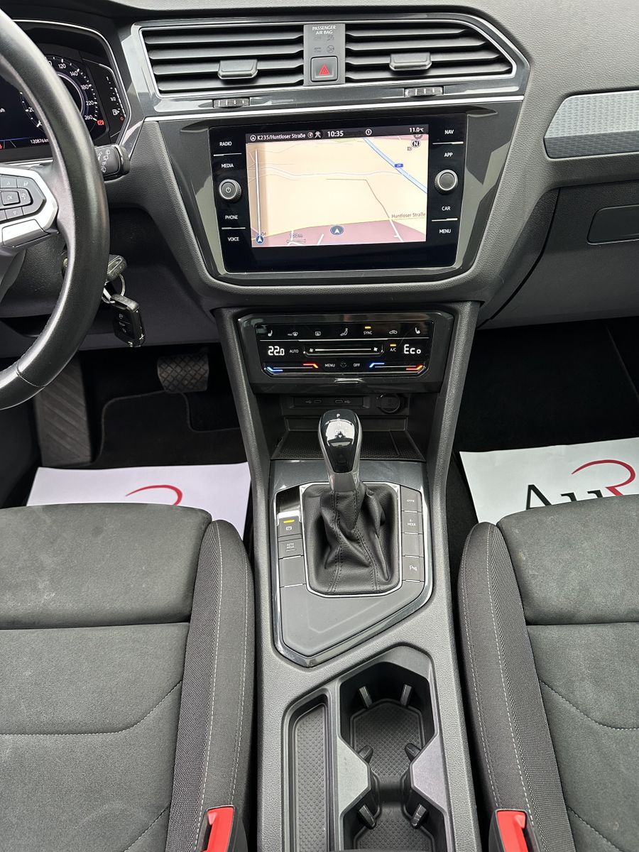 Fahrzeugabbildung Volkswagen Tiguan 1.4 eHybrid DSG Life NAV+LED+AHK+ACC+PANO