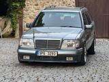 Mercedes-Benz W124 Touring 300 Diesel OM606 - Sportline - Mercedes-Benz E 300 aus 1995 mit Diesel-Antrieb