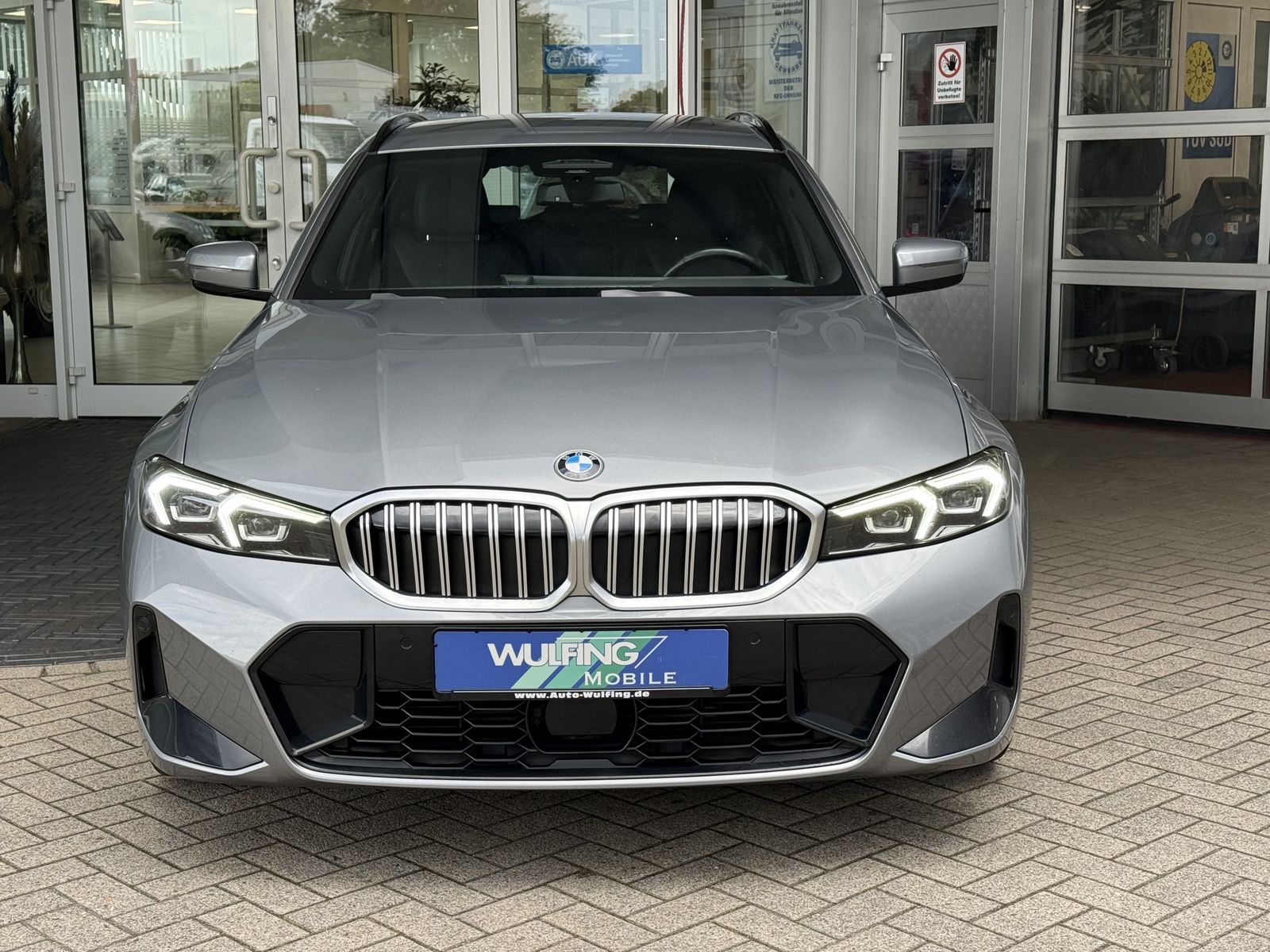 BMW 320 d xDrive M-Sport Steptronic Navi el.Heckklap imagem 2