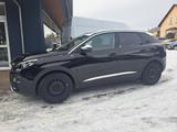 Peugeot 3008 PureTech 180 EAT8 Crossway - Peugeot 3008: Schwarz
