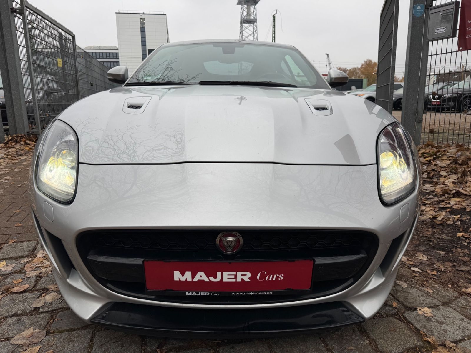Fahrzeugabbildung Jaguar F-Type*PANO*CAM*XENON*MEMORY*LEDER
