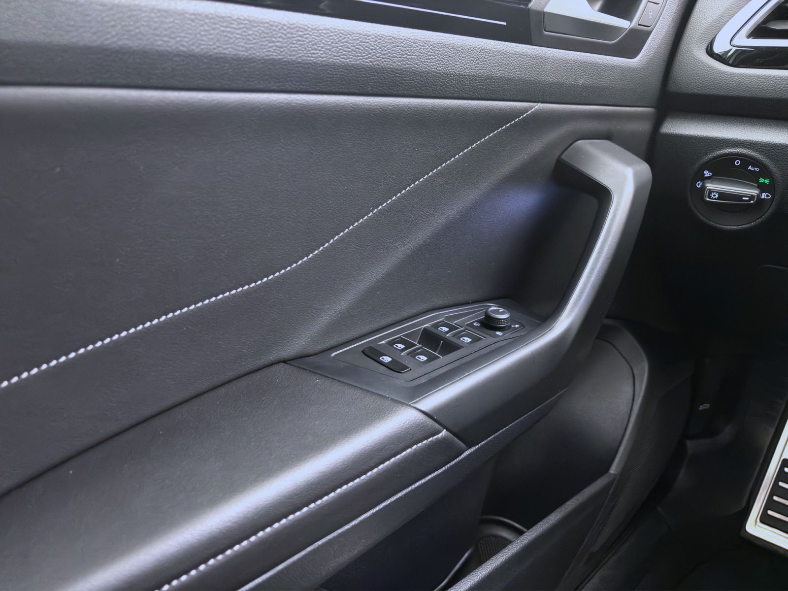 Volkswagen T-Roc - Bild 11