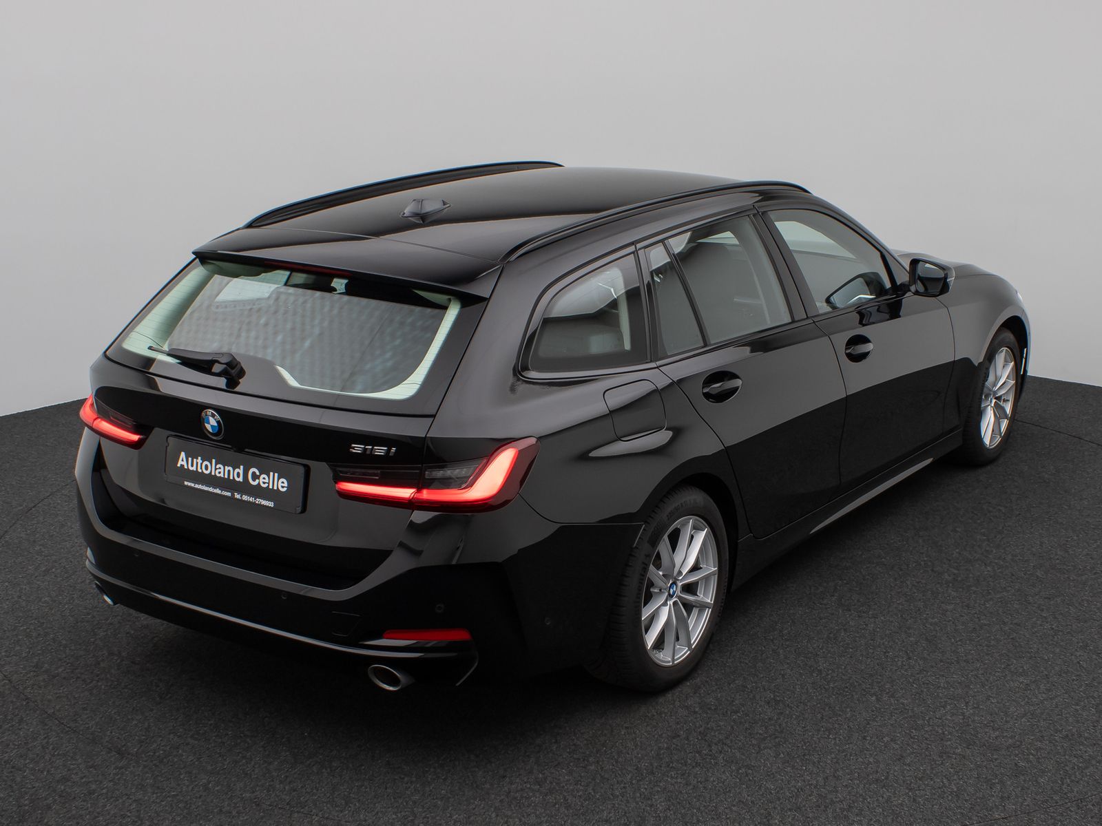 Fahrzeugabbildung BMW 318i Kamera DAB Sportlenkrad CockPit+ Alarm LED