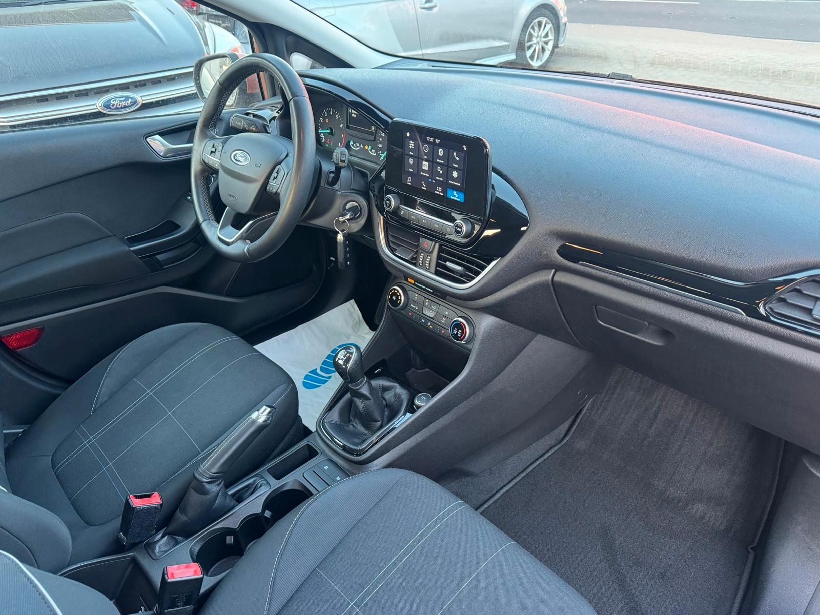 Ford Fiesta Titanium Klima PDC MFL Sitzhzg Allwetter