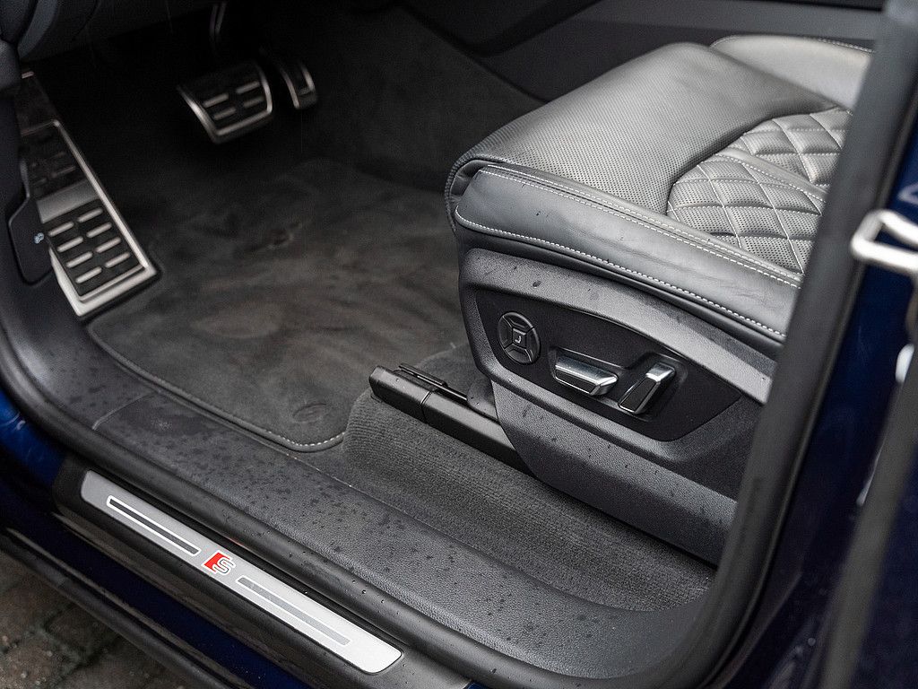 Fahrzeugabbildung Audi SQ8 4.0 TDI quattro HD-MATRIX PANO LEDER B&O