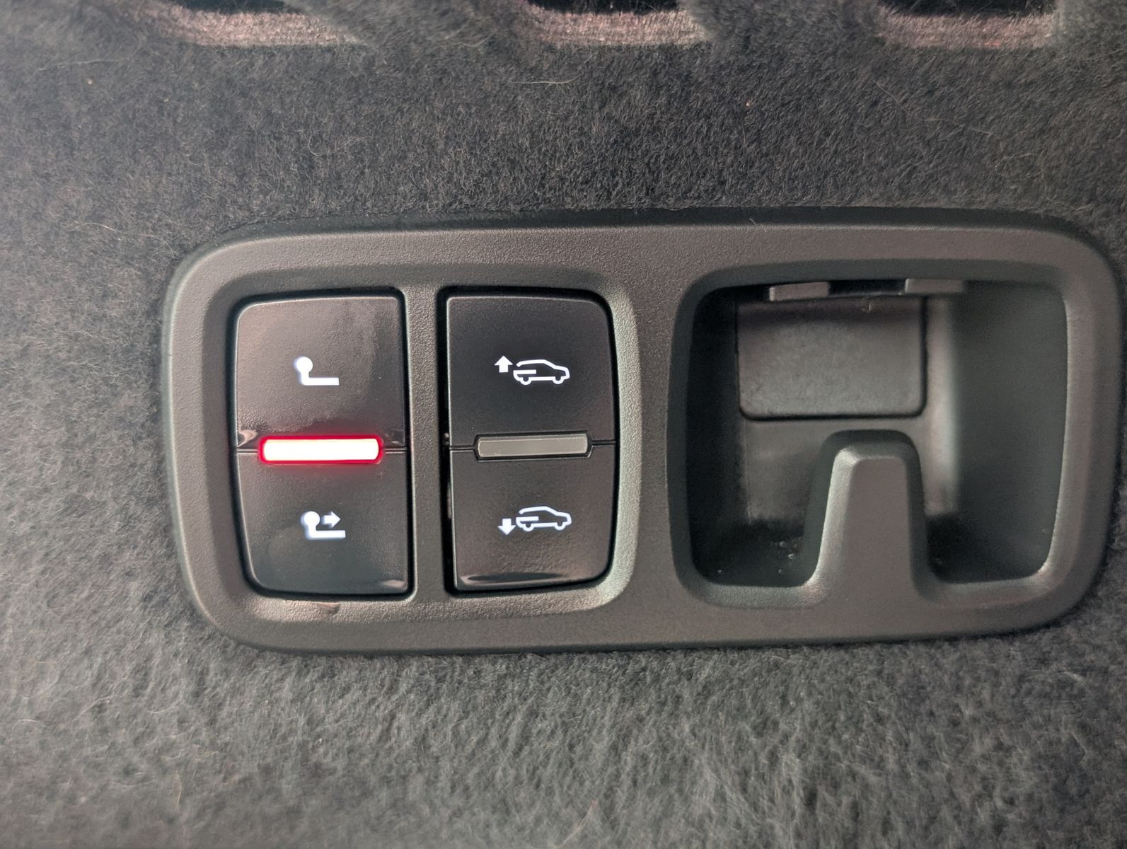 Fahrzeugabbildung Audi Q8 45 TDI Quattro S-line HD-MATRIX AHK LUFT 21"