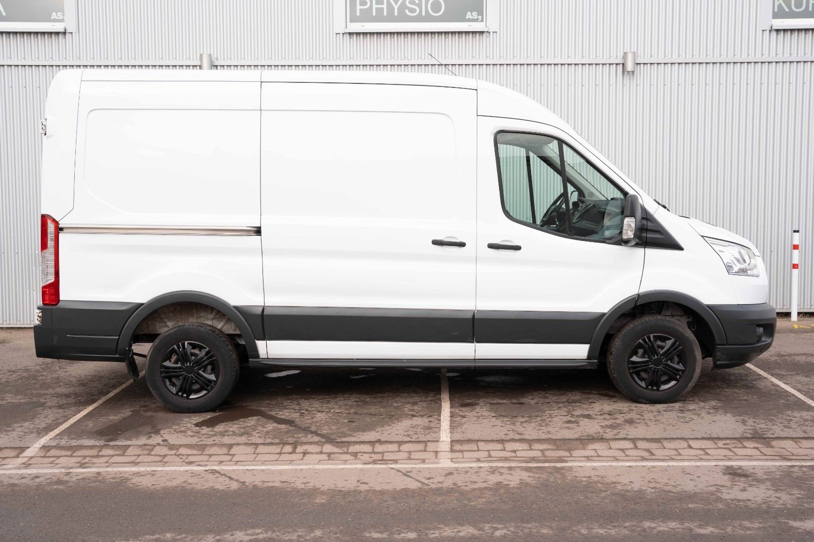 Fahrzeugabbildung Ford TRANSIT KASTEN 2.0 TDCI L2H2 PDC TEMP KLIMA ALLW