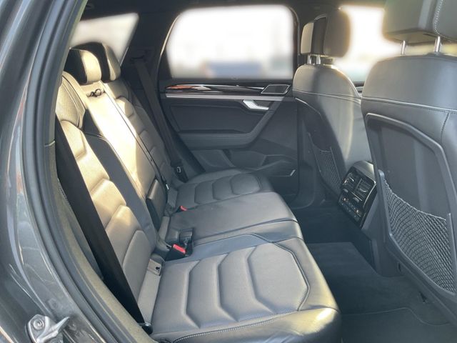 Touareg R-line 3.0 V6 TDI 4Motion StandHZG