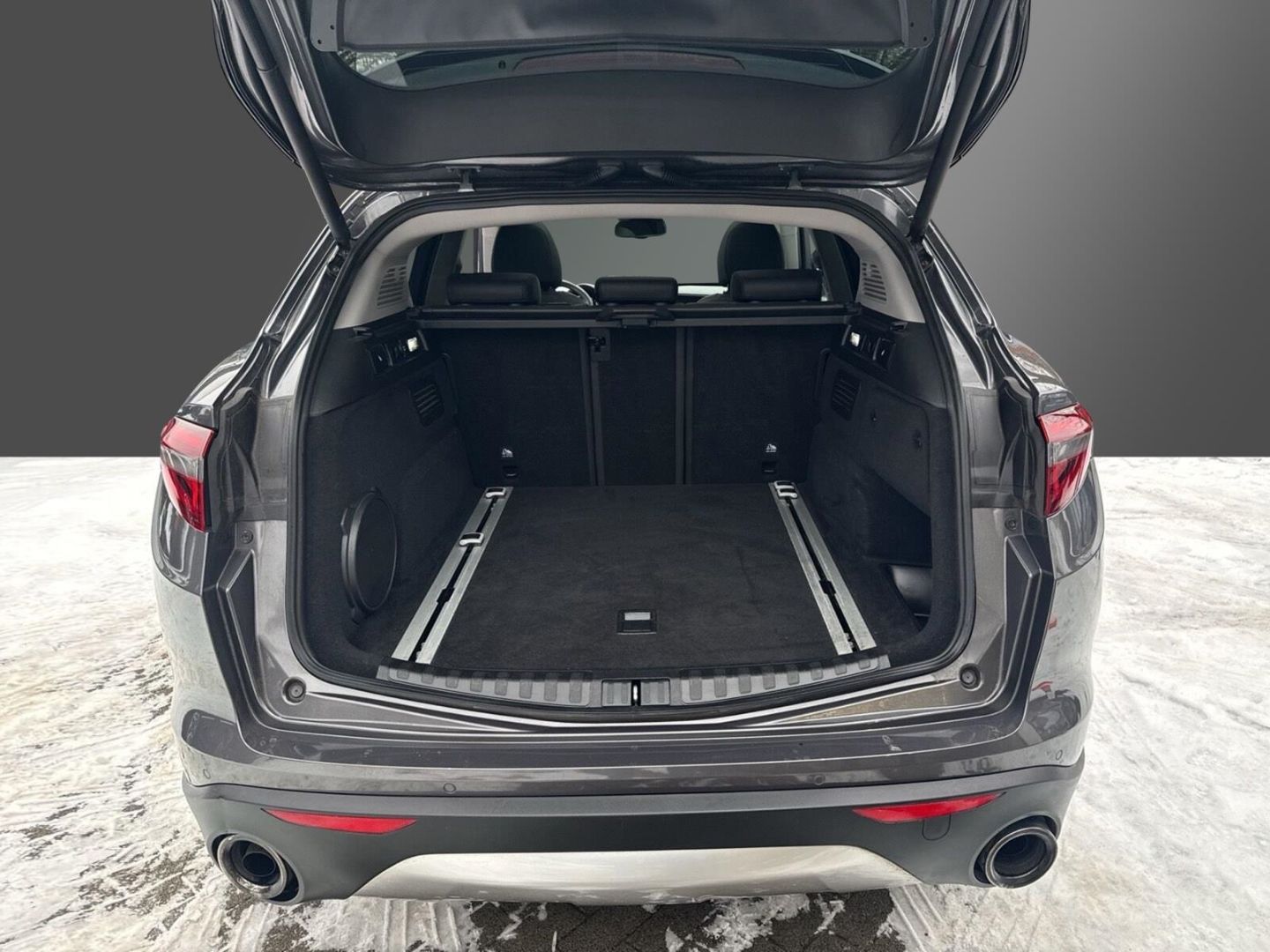 Fahrzeugabbildung Alfa Romeo Stelvio Super Q4 -Panoramadach-Xenon-AHK-