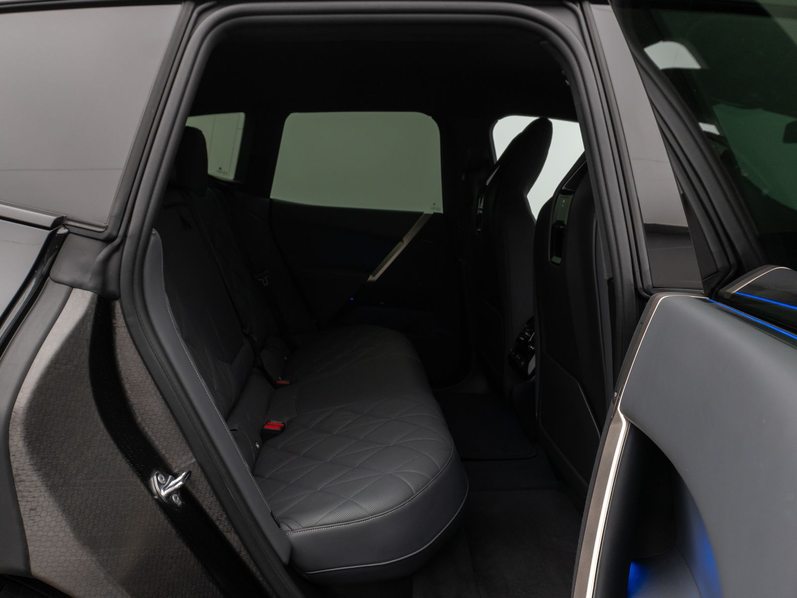 Fahrzeugabbildung BMW iX xD40 Sport 360°Laser H/K DAB AHK ACC 22Zoll