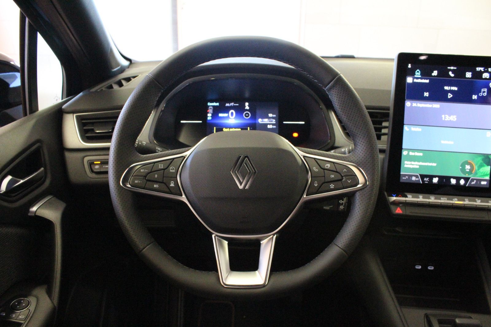 Fahrzeugabbildung Renault Captur Full Hybrid E-Tech 160 Techno *Winterp.*