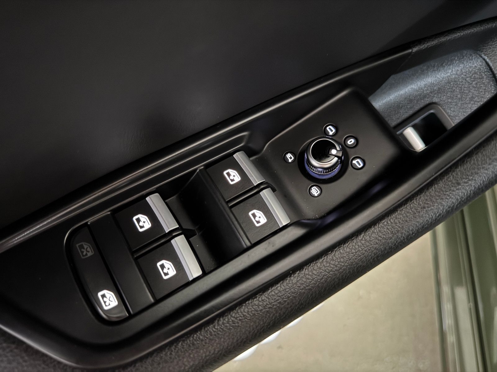 Fahrzeugabbildung Audi A5 SP S-TRONIC SONDERLACKIERUNG S-LINE MEGA VOLL