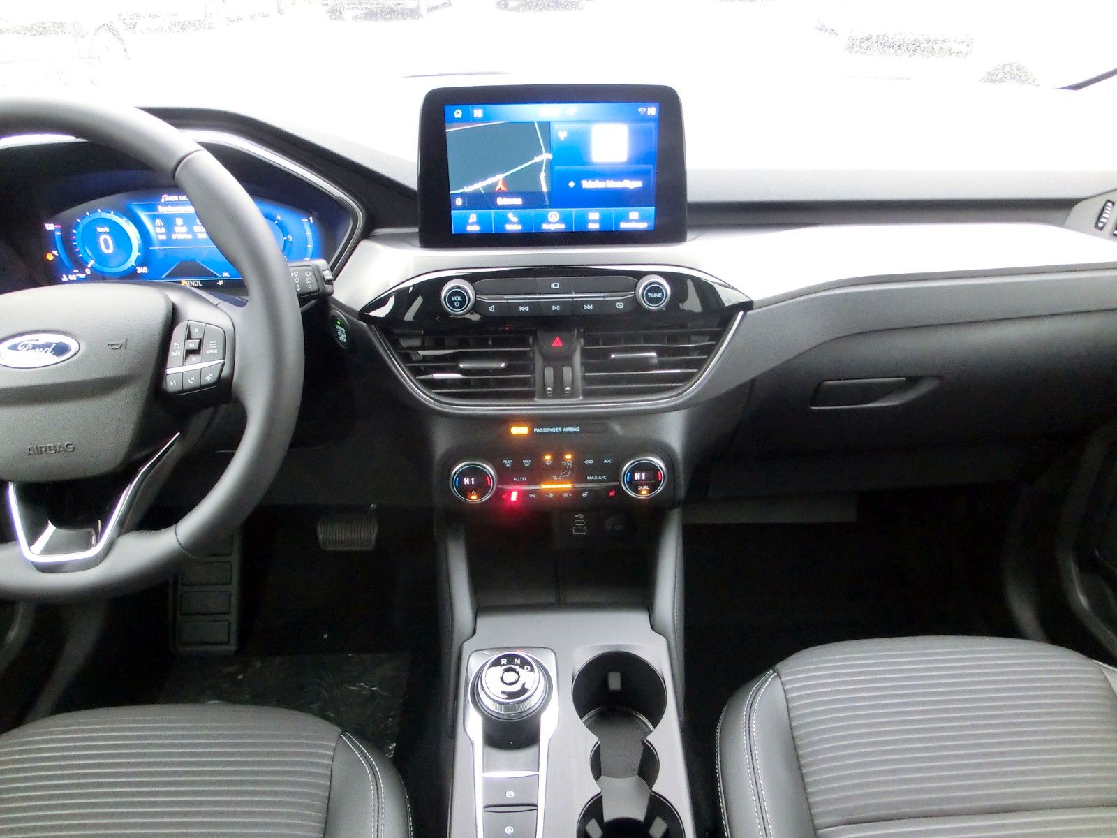 Fahrzeugabbildung Ford Kuga Titanium X Automatik *LED*Kamera*Navi*