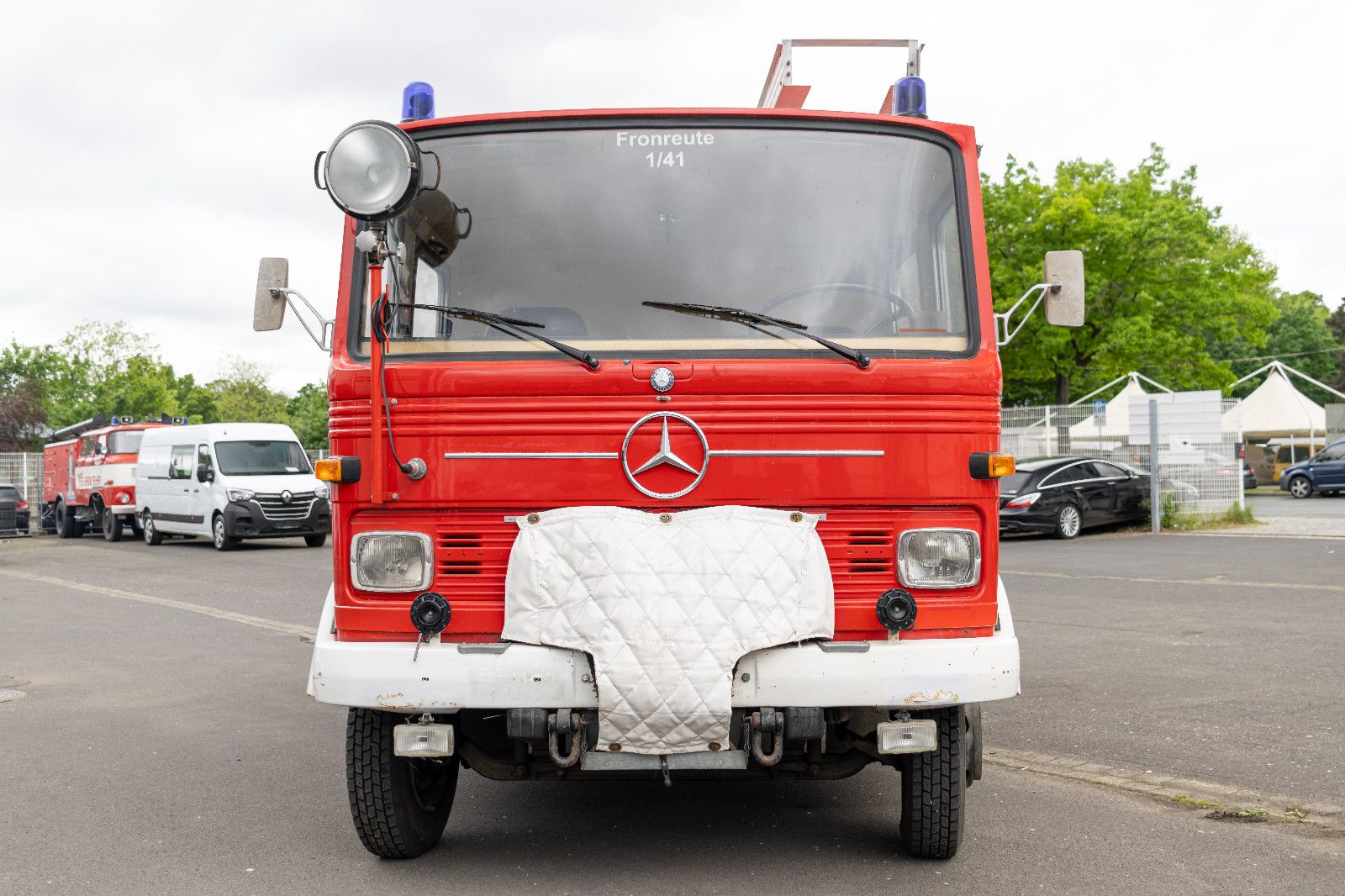 Fahrzeugabbildung Mercedes-Benz LF8 LPKF 608 Löschgruppenfahrzeug DOKA 9-SITZER