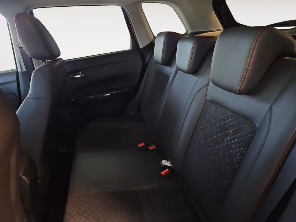 Fahrzeugabbildung Suzuki Vitara 1.4 Hybrid Allrad Comfort+ X-ITE