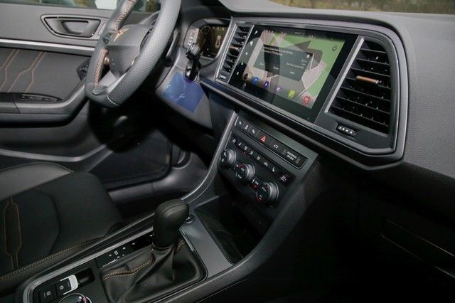 Fahrzeugabbildung SEAT Ateca 1.5 TSI DSG *AHK*LED*Navi*Leder*360°Kamera