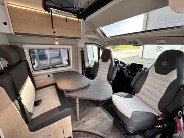 Sunlight Cliff X 600 Dieselhzg. AHK 17 Zoll DELTA Kamera