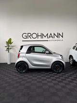 Smart ForTwo fortwo coupe Basis 52 kW Navi, Cool&Audio - Smart ForTwo Gebrauchtwagen in Augsburg