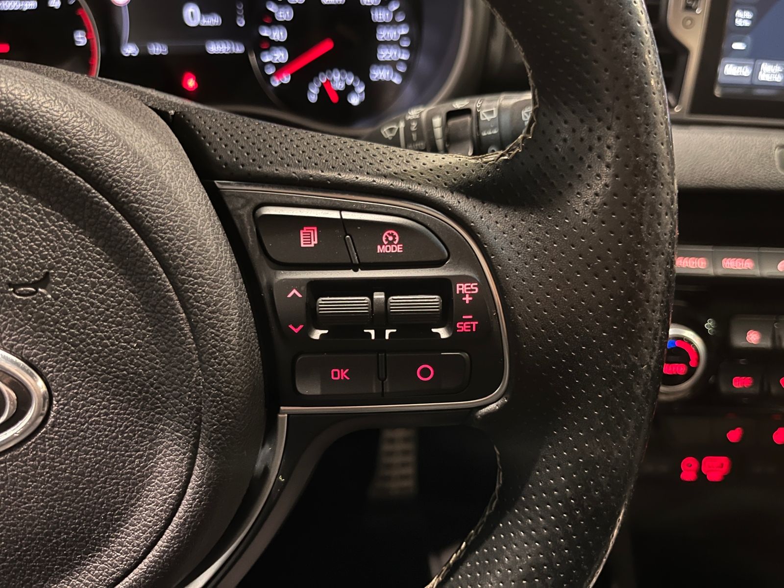 Fahrzeugabbildung Kia Sportage GT-Line 4WD JBL XEN LEDER NAV SHZ