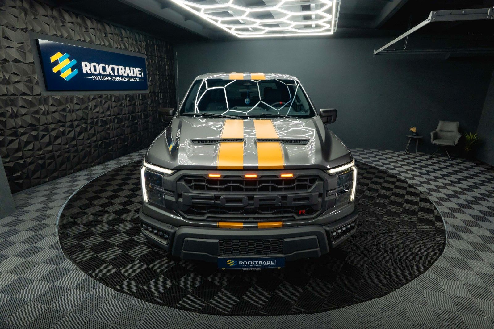 Fahrzeugabbildung Ford F150 5.0L V8 4x4 Offroad SuperCrew RAPTOR 19%