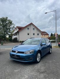 Volkswagen Golf - 1