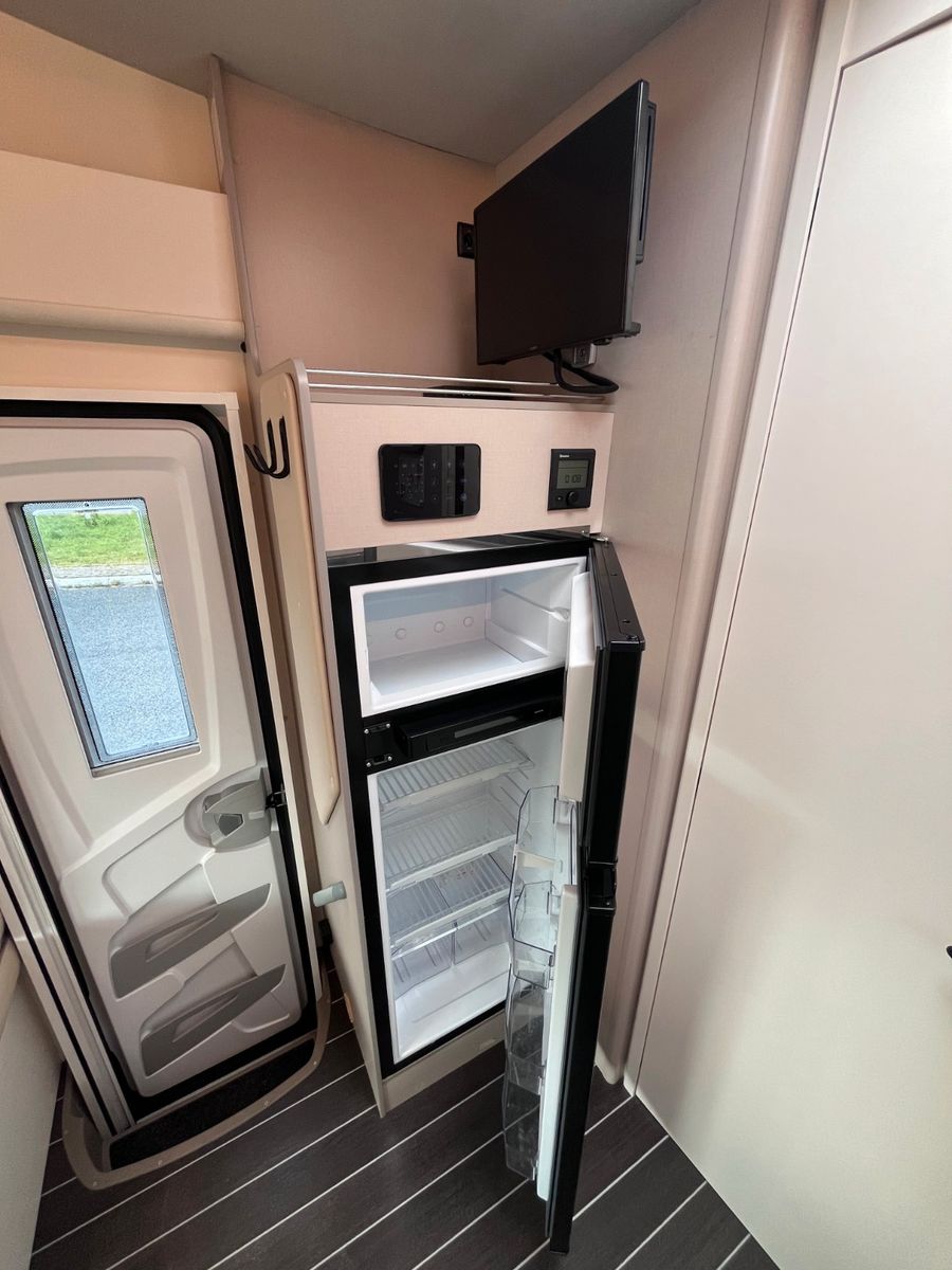 Fahrzeugabbildung XGO Dynamic 95 G - SAT, TV, AHK, Luft, Solar, Klima