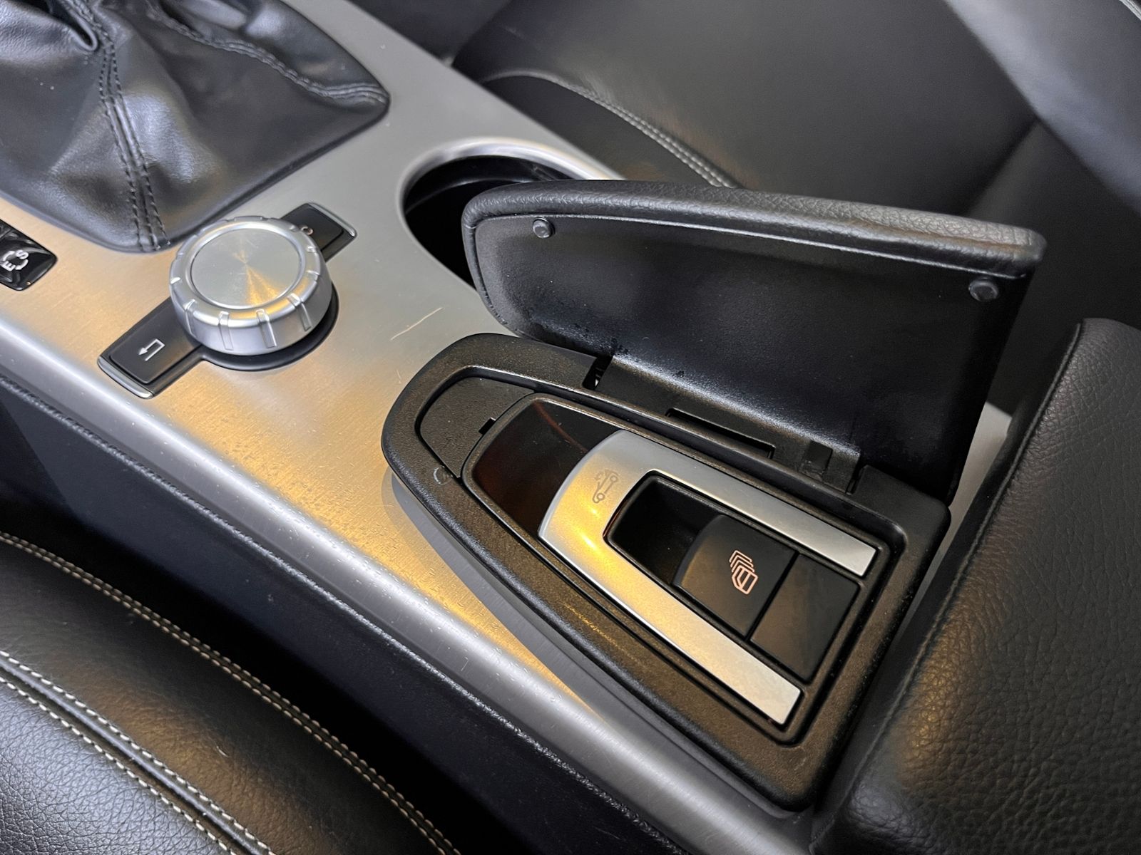 Fahrzeugabbildung Mercedes-Benz SLK 350 BlueEfficiency XENON MEMORY