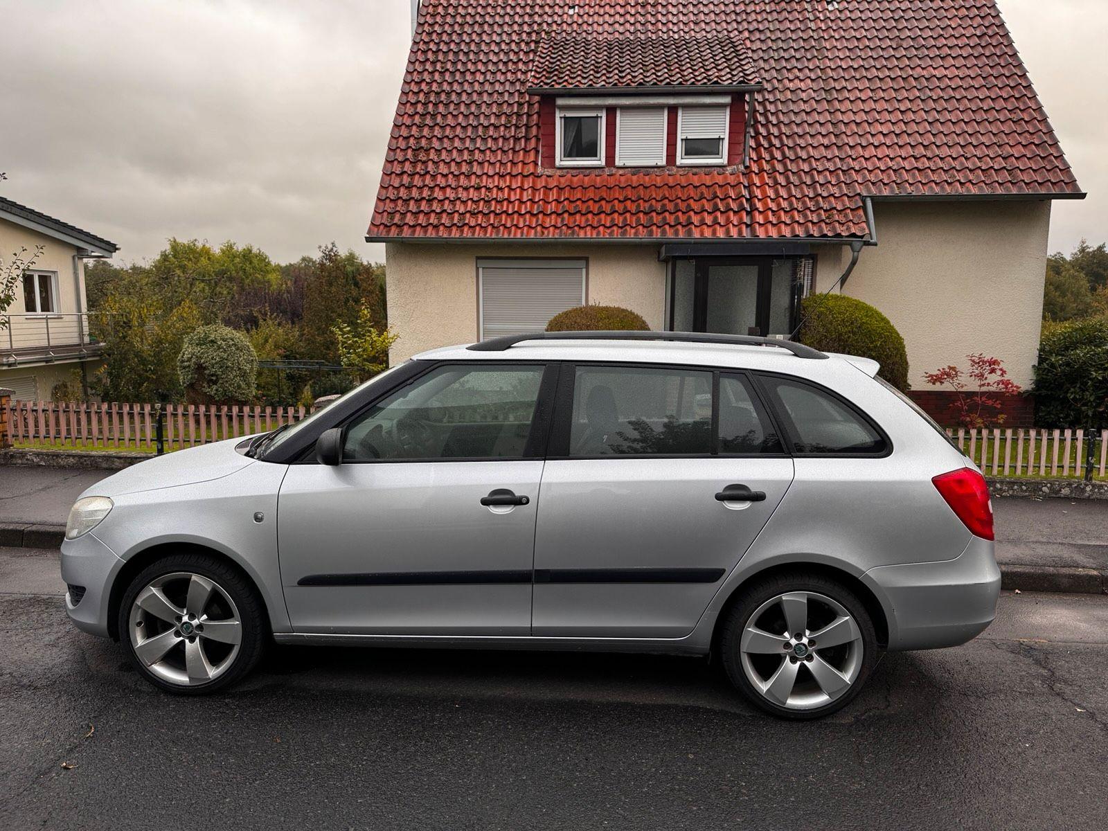 Skoda Fabia 2011 — interior