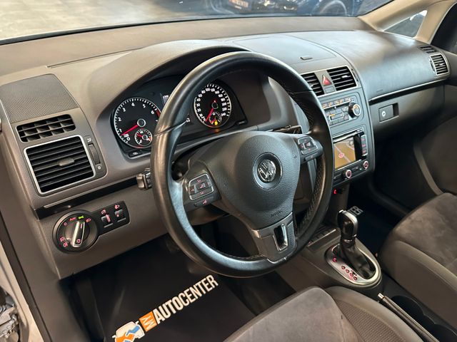 Volkswagen Touran Highline DSG *PANO*SHZ*NAVI*PDC*TEMPOMAT*