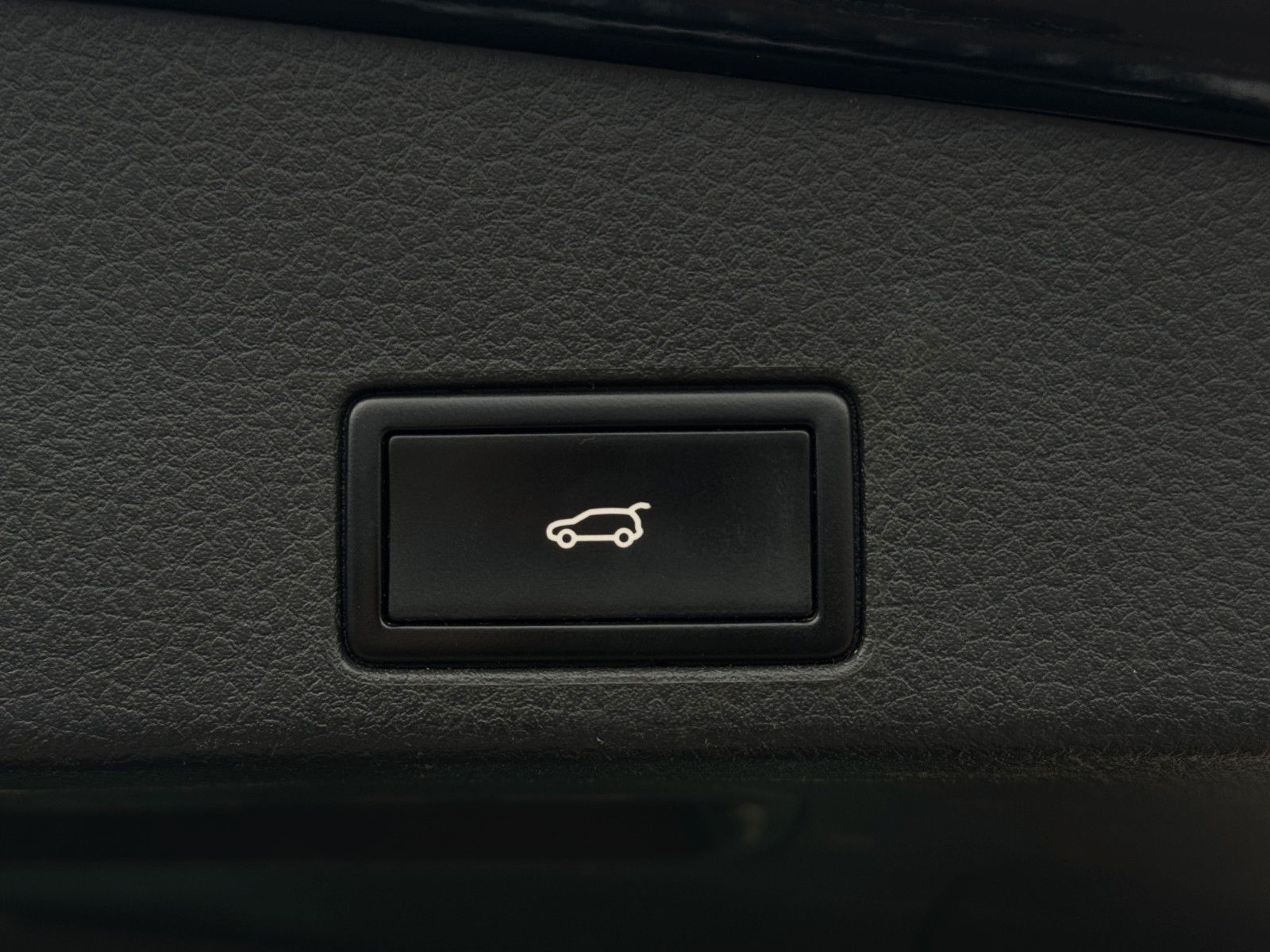 Fahrzeugabbildung Volkswagen Touareg 3.0 V6 TDI *Pano*Kamera*4-Zonen*ST-Heiz*