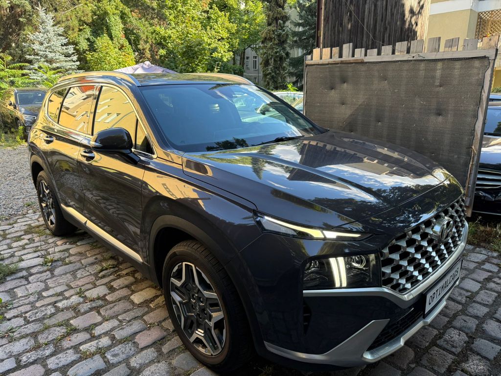 Image of Hyundai SANTA FE