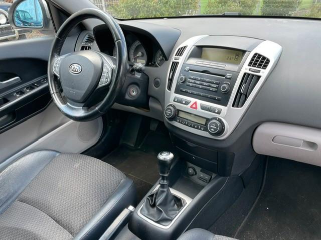 Kia cee'd 2009 — photo 9