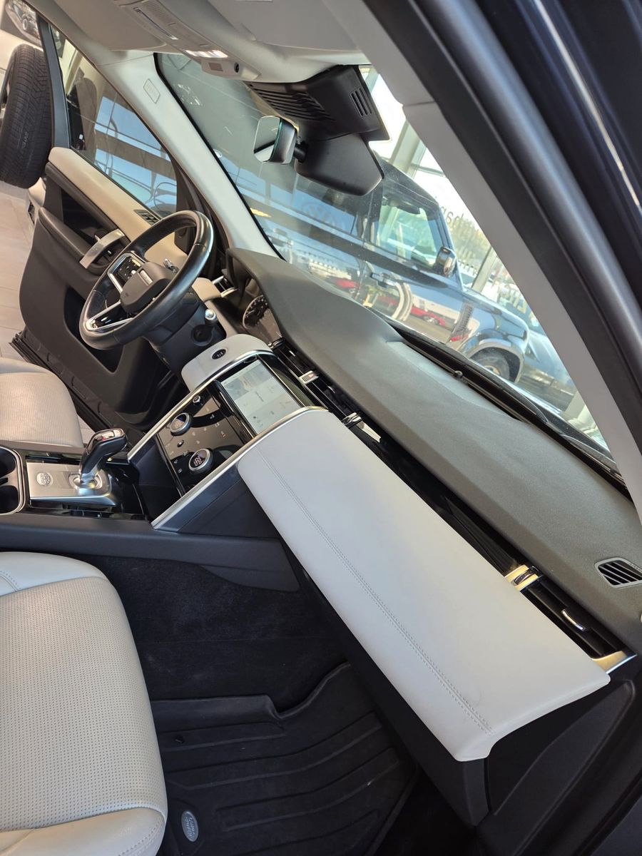 Fahrzeugabbildung Land Rover Discovery Sport Hybrid R-Dynamic S AWD