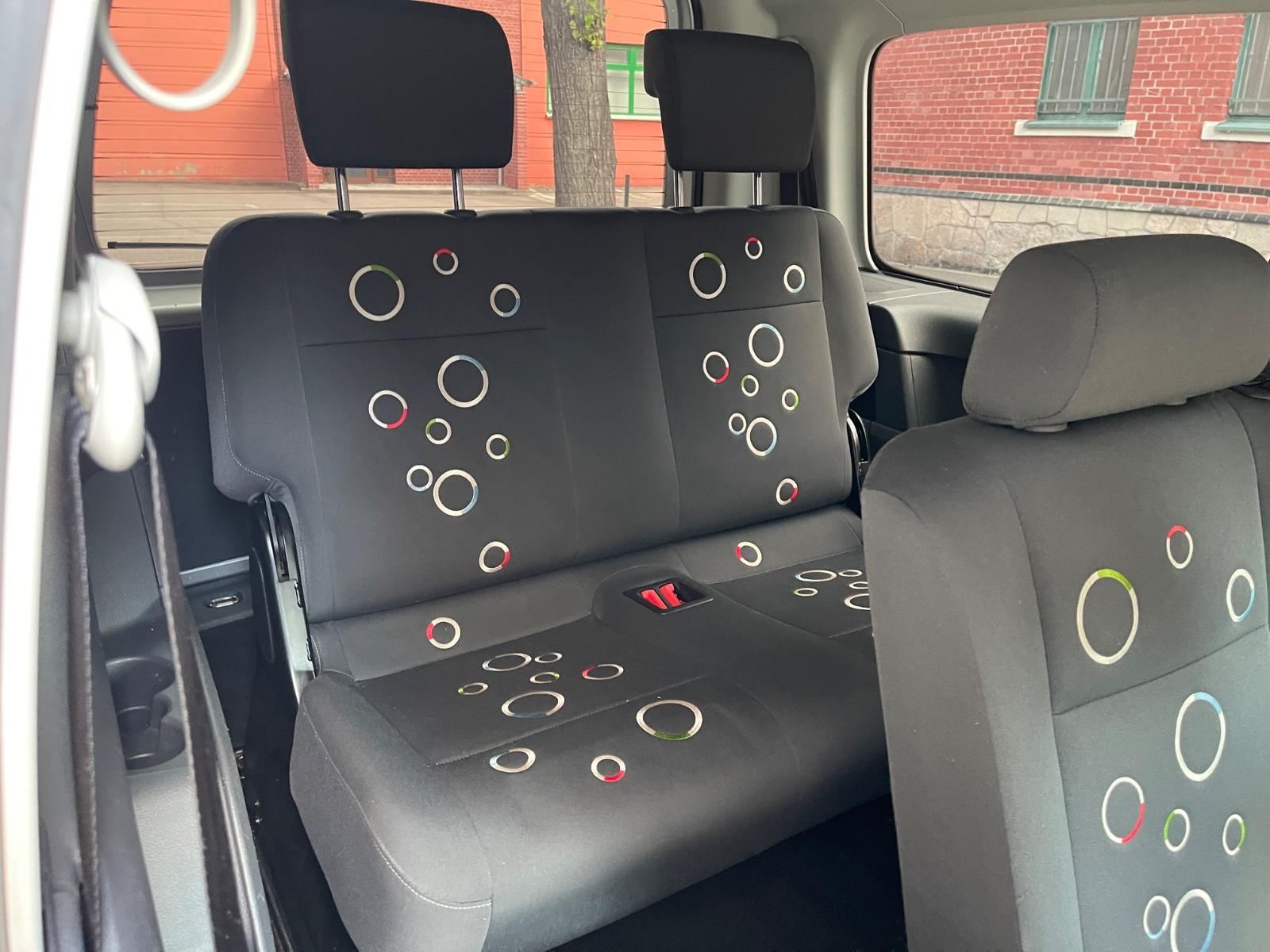 Volkswagen Caddy Maxi 2.0TDI 7Sitzer Klima NAVI TÜV NEU