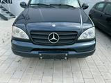 Mercedes-Benz Mercedes Ml 270 CDI - aus 2000: Mercedes Ml