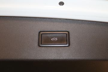 Volkswagen Tiguan - 8