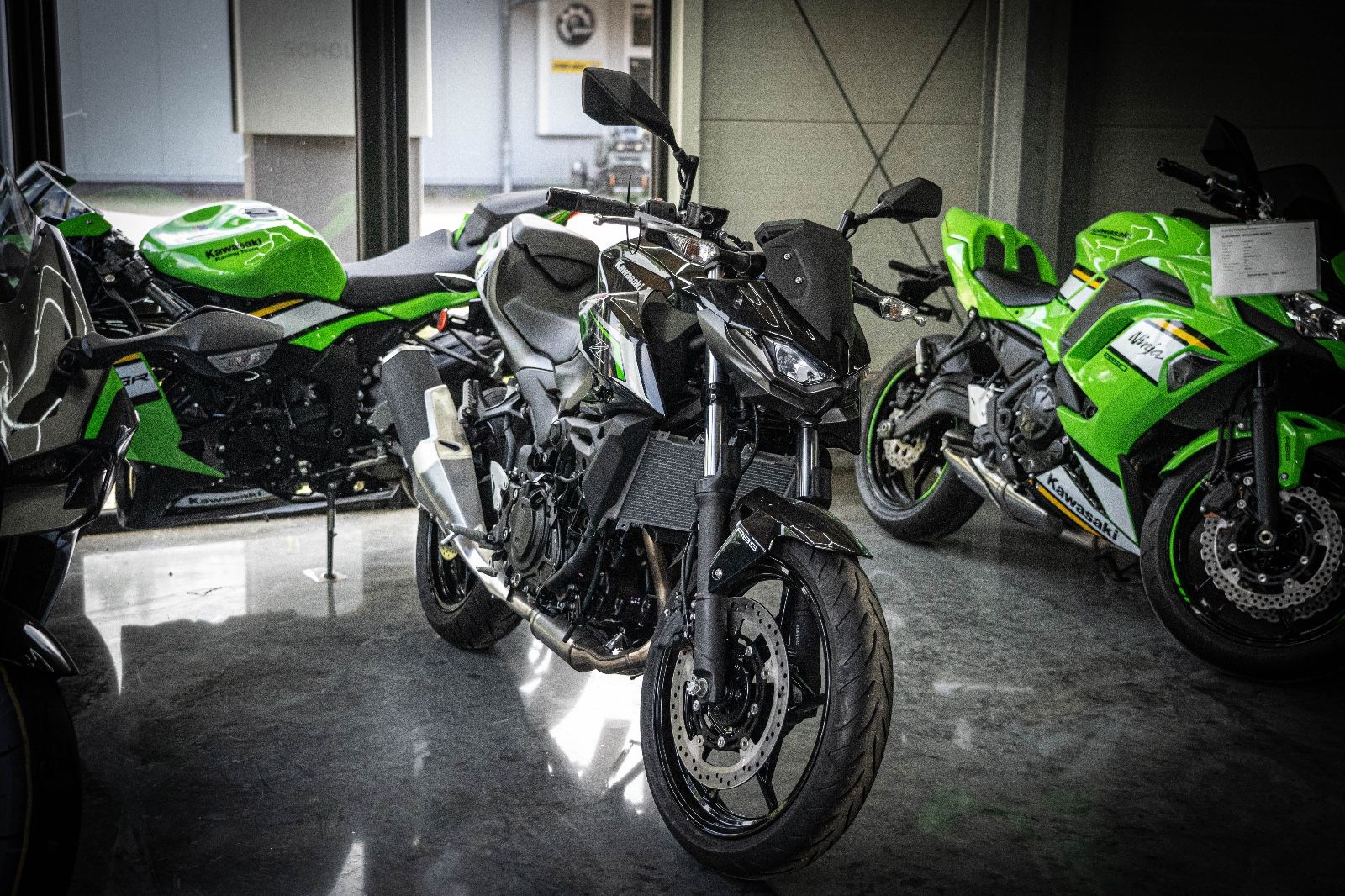Fahrzeugabbildung Kawasaki Z500  Neu 4 Jahre Garantie