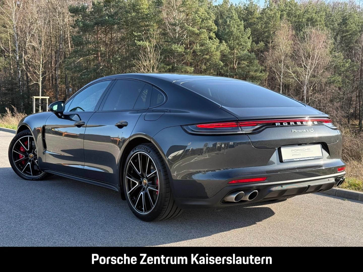 Porsche Panamera 4S E-Hybrid HA-Lenkung InnoDrive BOSE