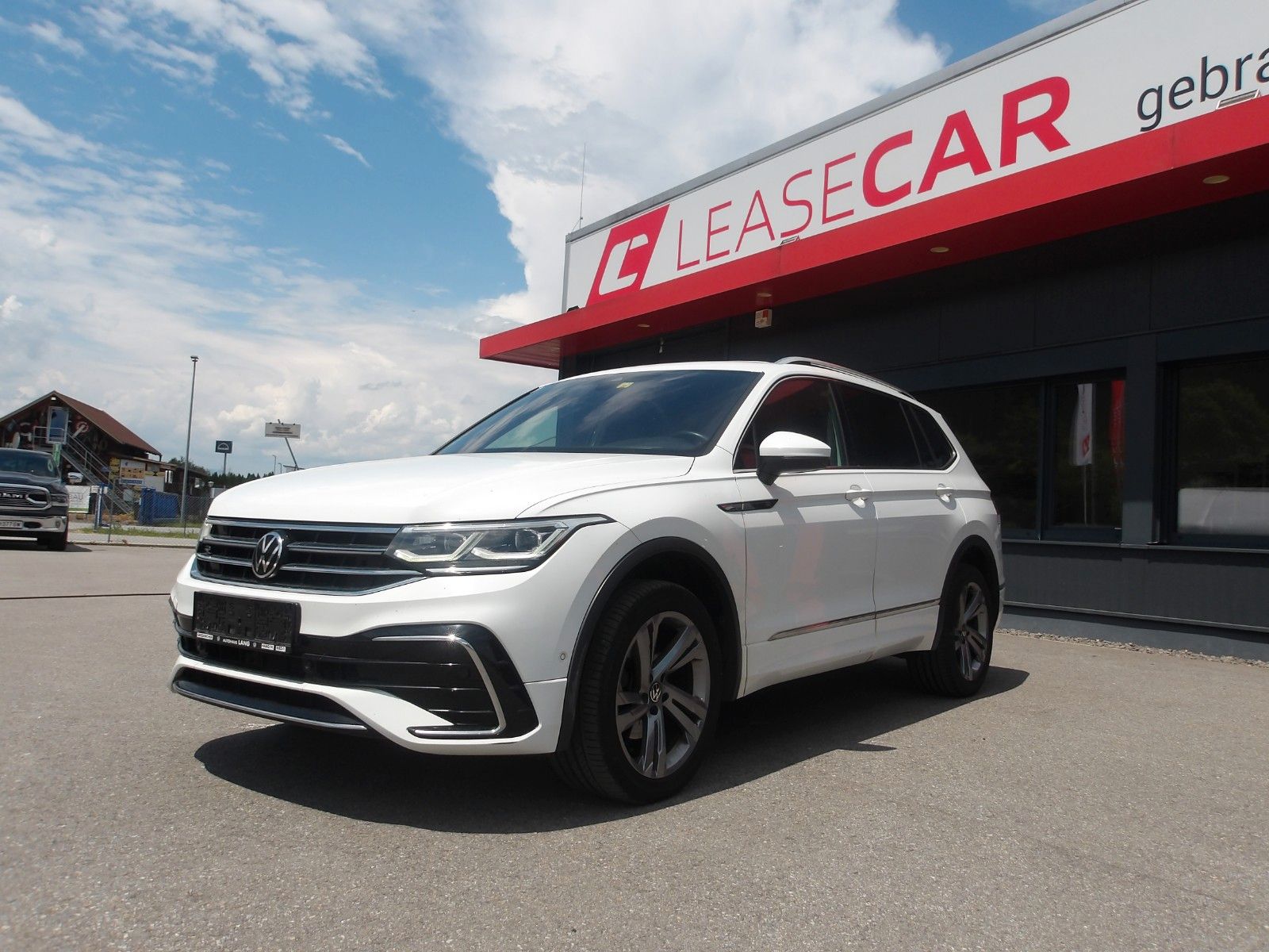 Volkswagen Tiguan Allspace R-Line *MATRIX*NAVI*EXP. 18990*
