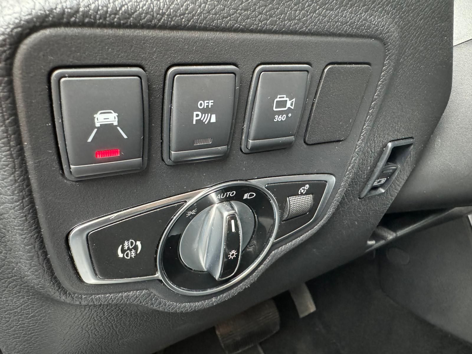 Fahrzeugabbildung Mercedes-Benz X350d POWER/4MATIC/STANDHZ/LED/KEYLES/360°/AHK