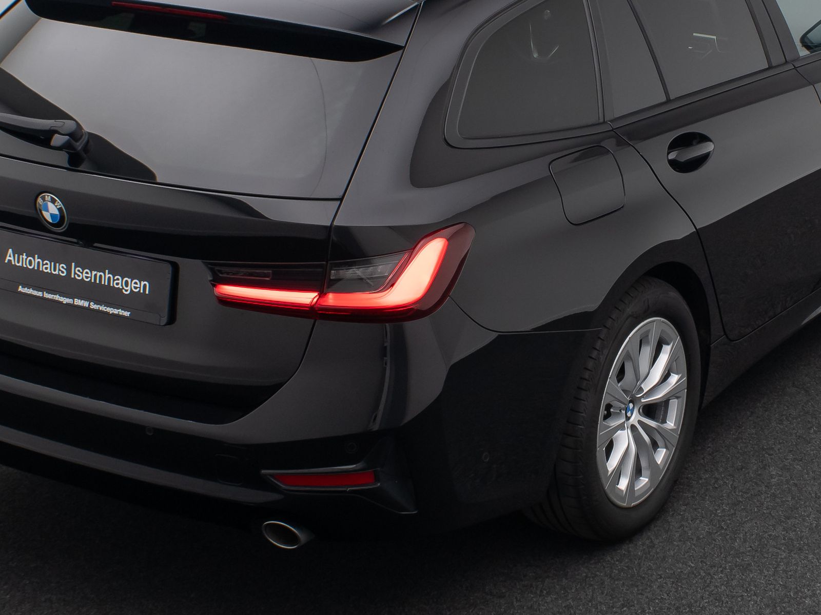 Fahrzeugabbildung BMW 318d HiFi Kamera DAB Alarm WLAN FernlichtAssist