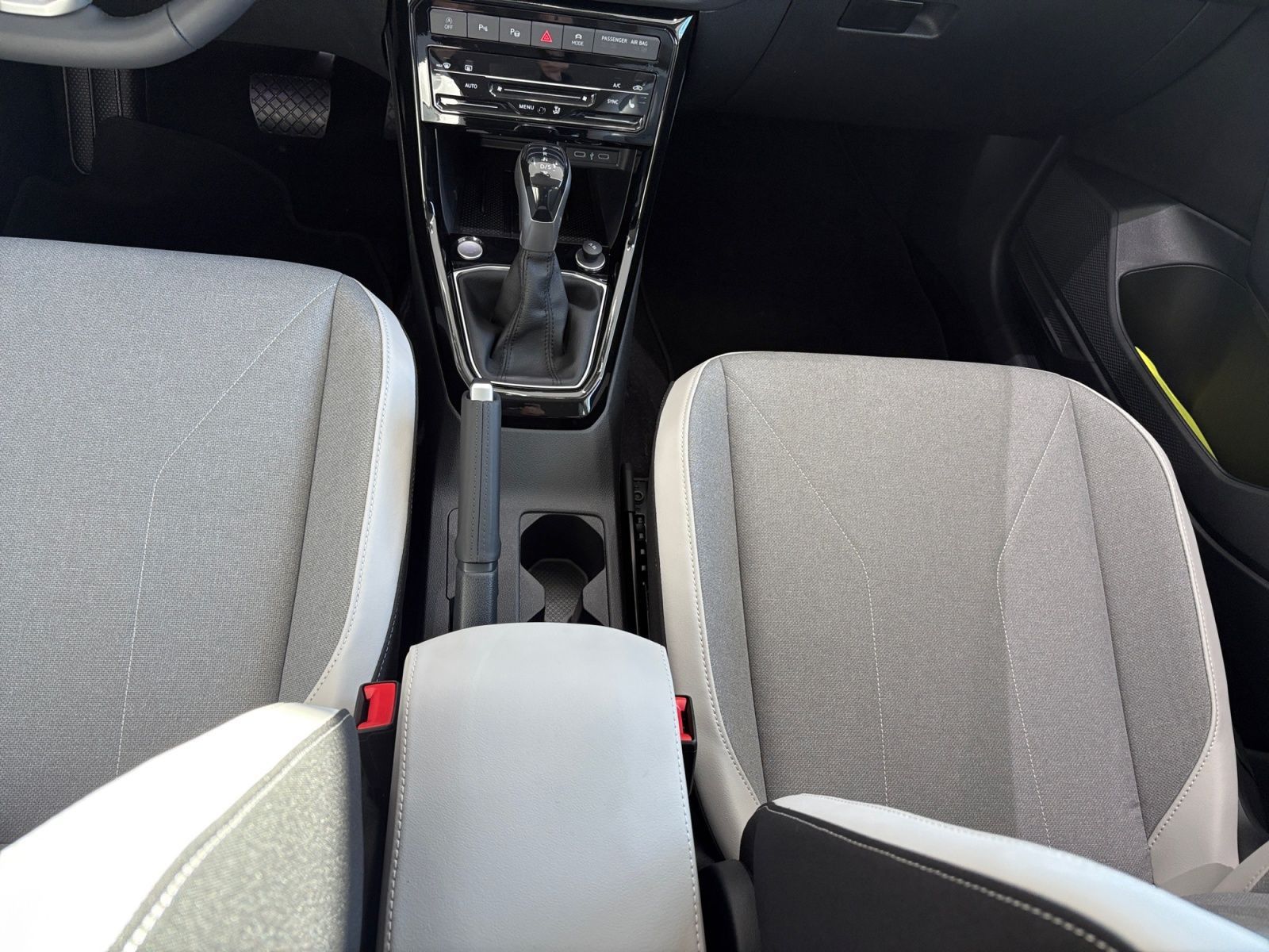 Volkswagen T-Cross - Bild 9