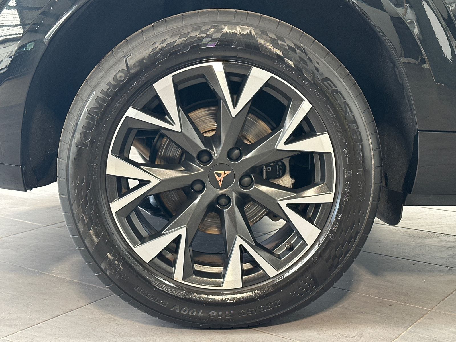 Fahrzeugabbildung CUPRA Terramar 1.5 eTSI DSG NAV+LED+AHK+HUD+KAM+SHZ