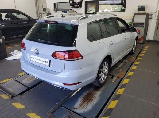 Fahrzeugabbildung Volkswagen Golf VII Variant 14TSI DSG JOIN ANHZV KAMERA PDC