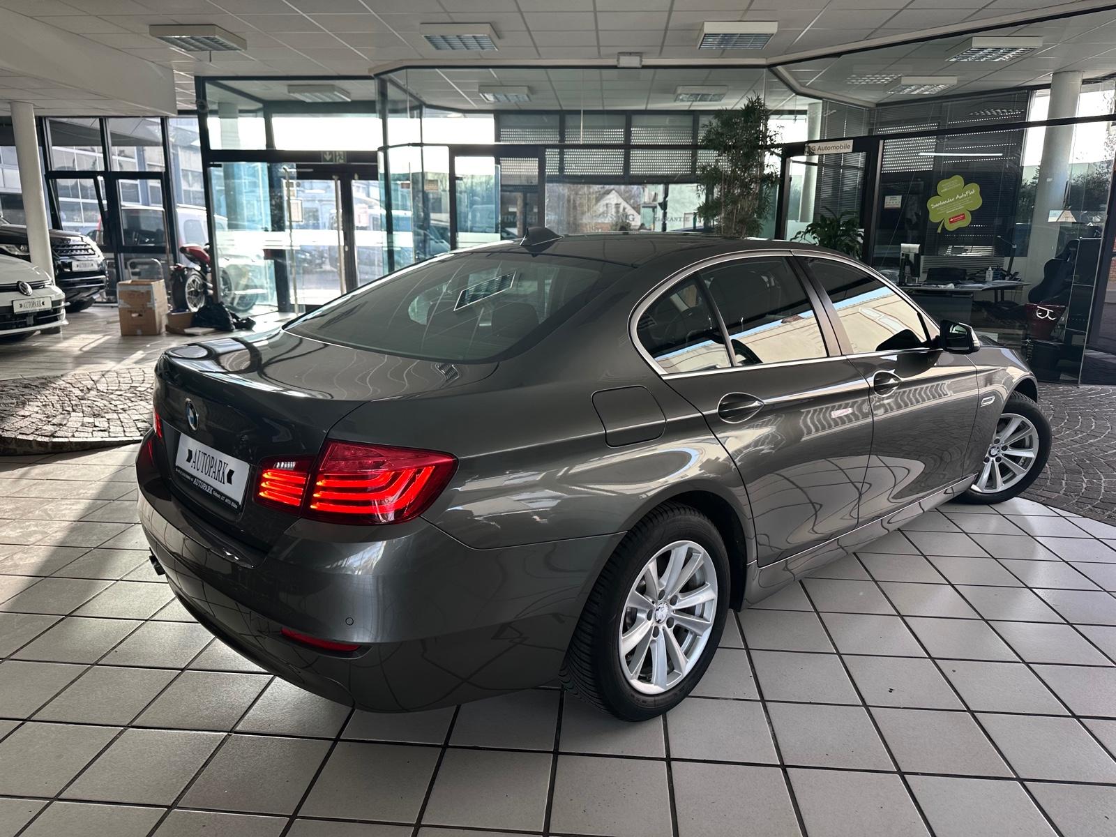 BMW 520 i Aut. Limo Luxury Line  Xenon Navi PDC 1HD!