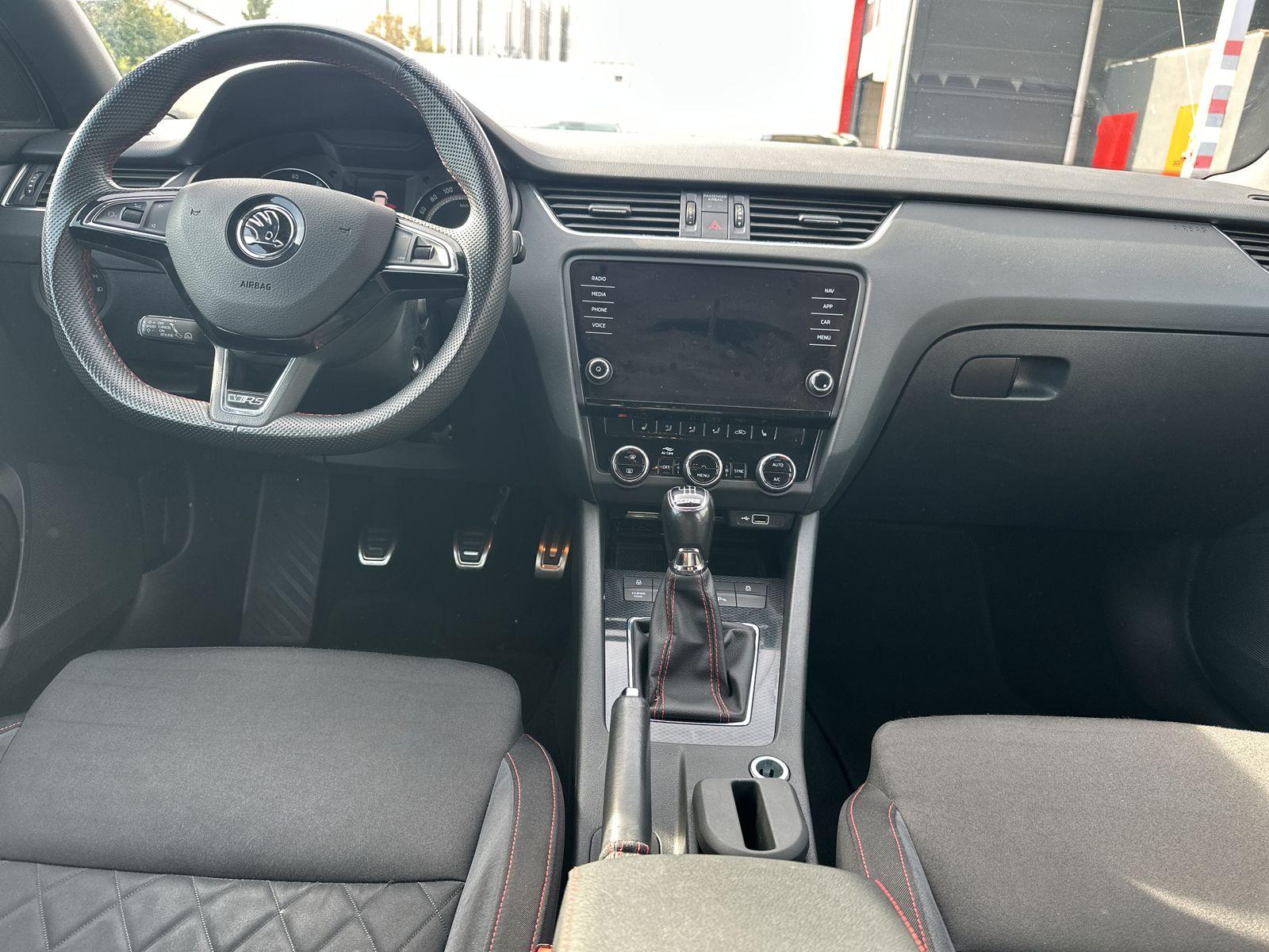 Skoda Octavia Combi 2.0 TSI RS 245 AHK|Navi|ACC