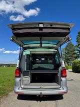 Volkswagen VW California T5 Comfortline  4-Rad-Antrieb - silberne Volkswagen T5 California